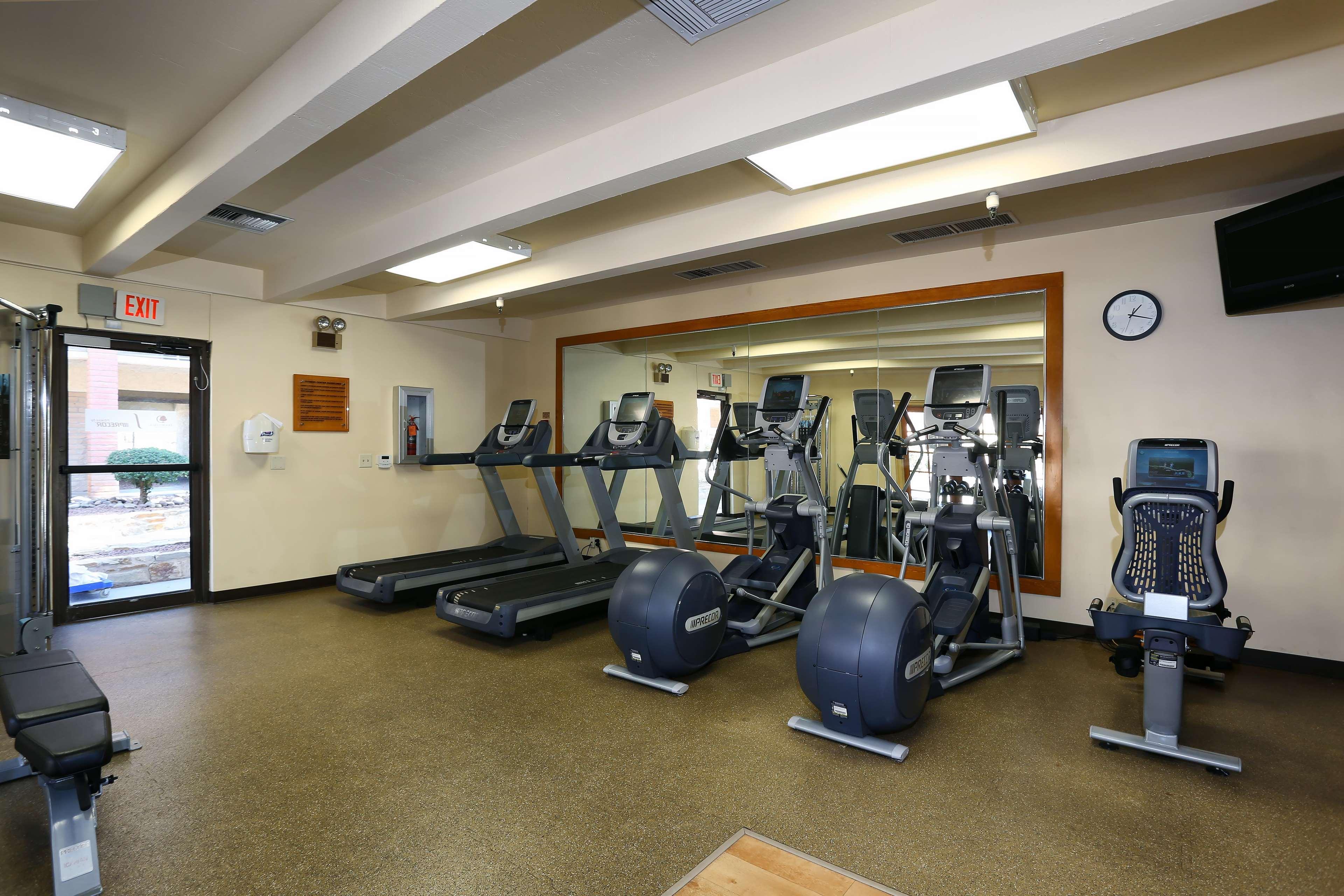 Doubletree Suites By Hilton Tucson Airport Bagian luar foto