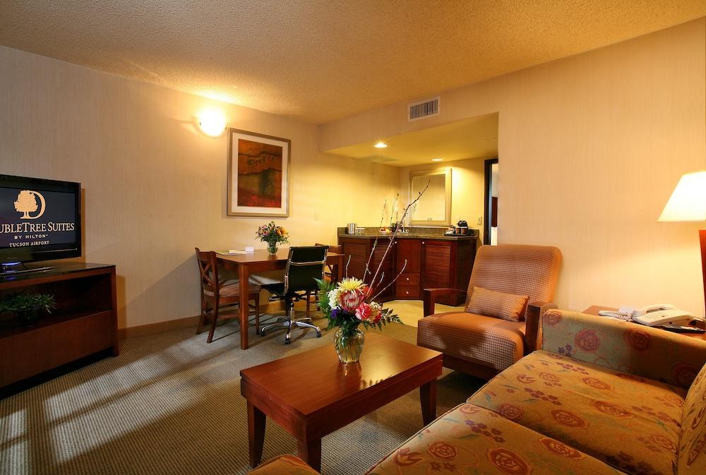 Doubletree Suites By Hilton Tucson Airport Bagian luar foto